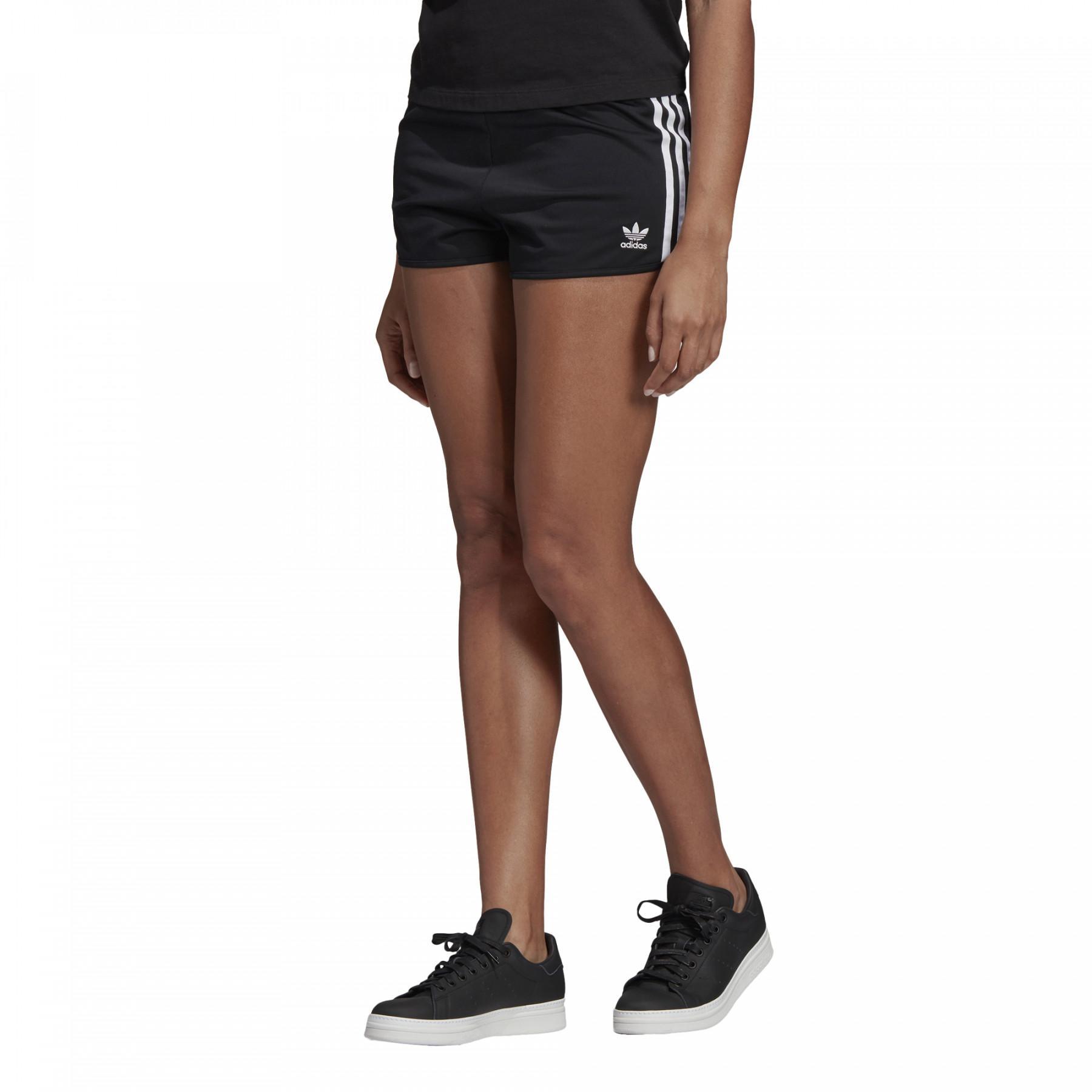 Short black woman adidas 3-Stripes