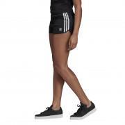 Short black woman adidas 3-Stripes